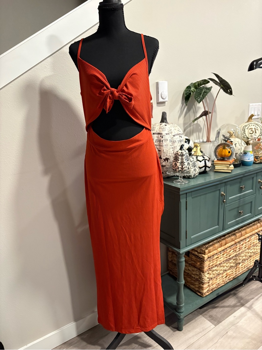 Women’s Burnt Orange Tie-Front Cutout Maxi Dress